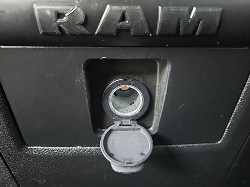 Used 2018 RAM 2500 Big Horn w/ Harvest Edition image 52