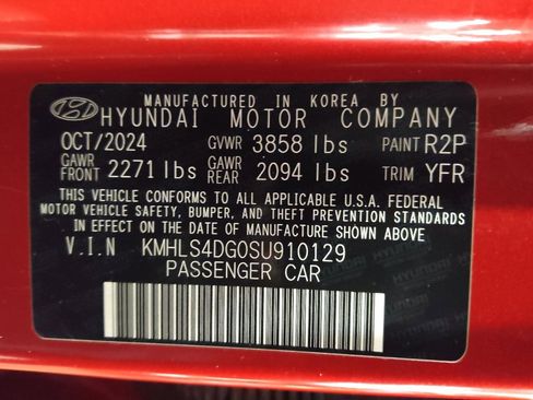 Used 2025 Hyundai Elantra SEL image 33