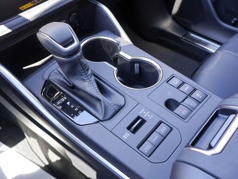 New 2026 Toyota Highlander XLE image 15