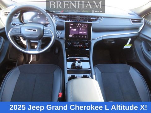 New 2025 Jeep Grand Cherokee L Altitude image 16
