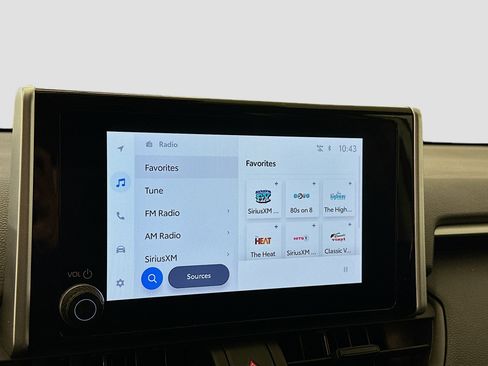 Used 2025 Toyota RAV4 XLE image 21