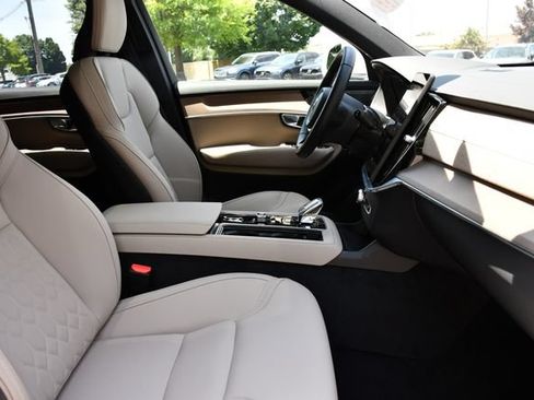 Certified 2026 Volvo XC90 B6 Plus AWD/4WD image 35
