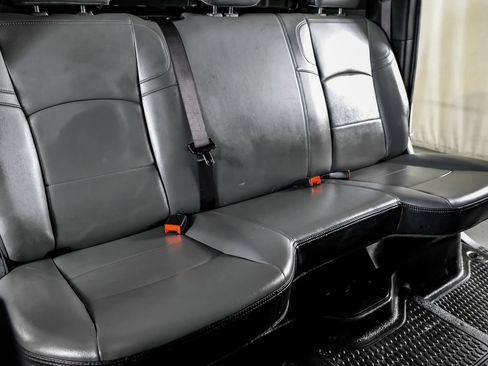 Used 2022 RAM 2500 Tradesman w/ Chrome Appearance Group AWD/4WD image 28