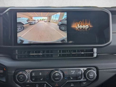 New 2025 Jeep Gladiator Sport image 13