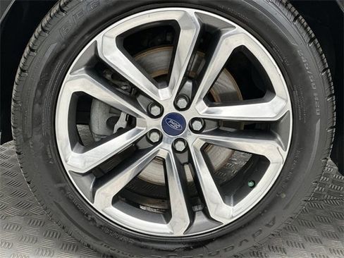 Used 2015 Ford Edge Sport image 10