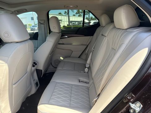 Used 2023 Buick Envision Avenir FWD image 9