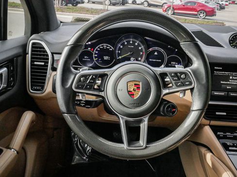 Used 2022 Porsche Cayenne E-Hybrid image 18