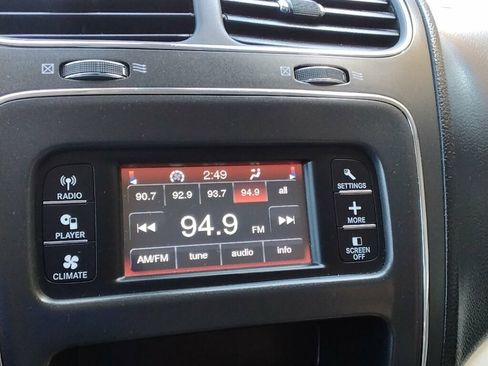 Used 2020 Dodge Journey SE FWD image 18