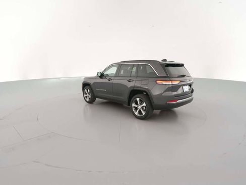 New 2025 Jeep Grand Cherokee Limited image 8