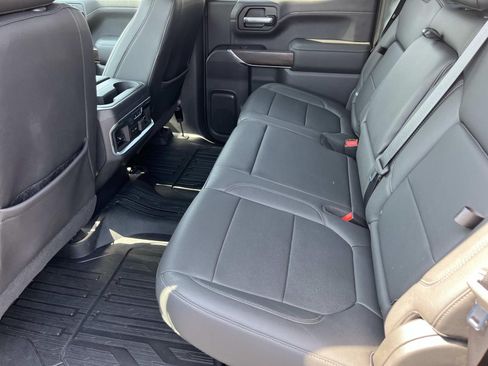 Used 2021 GMC Sierra 1500 SLT w/ SLT Premium Package AWD/4WD image 17