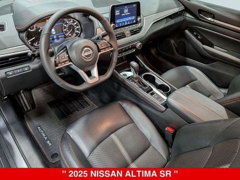 Certified 2025 Nissan Altima 2.5 SR AWD/4WD image 12