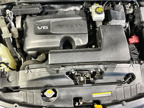 Used 2020 Nissan Pathfinder S image 17