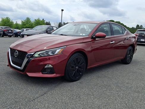 Used 2019 Nissan Altima 2.5 SV AWD/4WD image 3