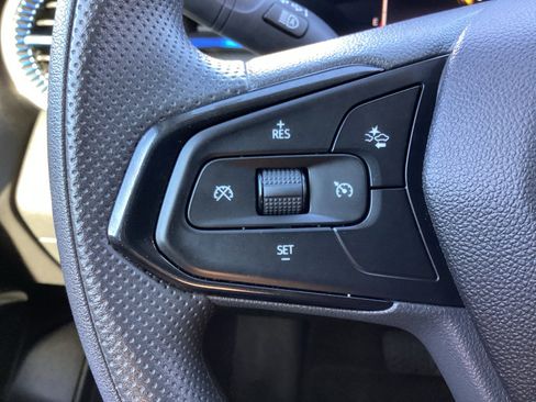 Used 2025 Chevrolet Trax LT image 6