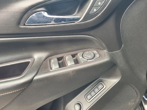 Used 2020 Chevrolet Equinox Premier FWD image 14