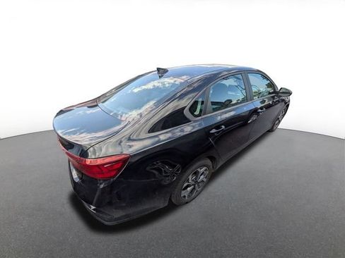 Used 2021 Kia Forte LXS FWD image 6