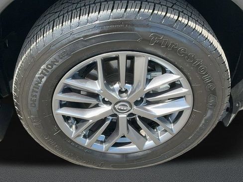 Used 2023 Nissan Rogue S image 7