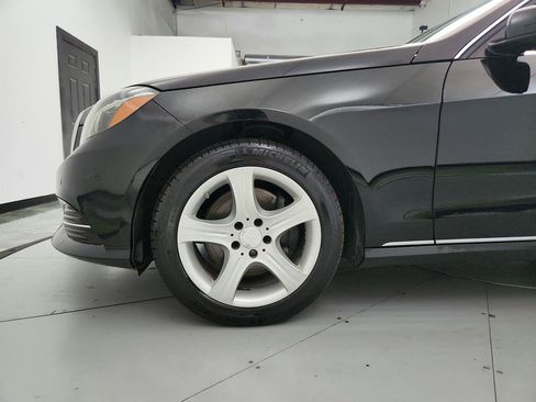 Used 2014 Mercedes-Benz E 350 Sedan image 33