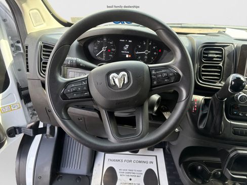 Used 2025 RAM ProMaster 3500 w/ Convenience Group FWD image 12