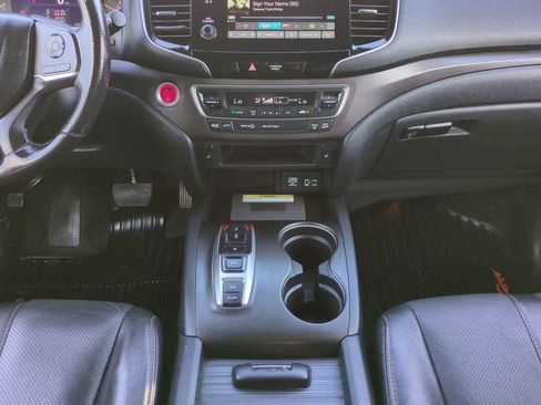 Used 2023 Honda Passport TrailSport image 18