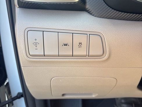 Used 2021 Hyundai Tucson SE w/ Cargo Package image 9