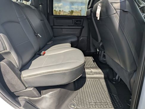 Used 2024 RAM 2500 Tradesman w/ Chrome Appearance Group image 13