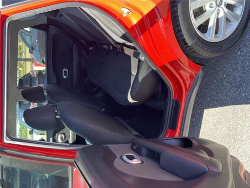Used 2017 Kia Soul + FWD image 15