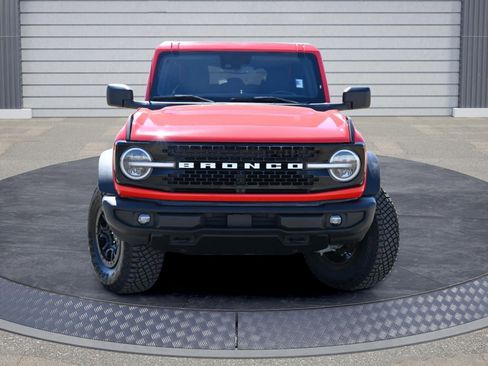 Used 2022 Ford Bronco Wildtrak image 2