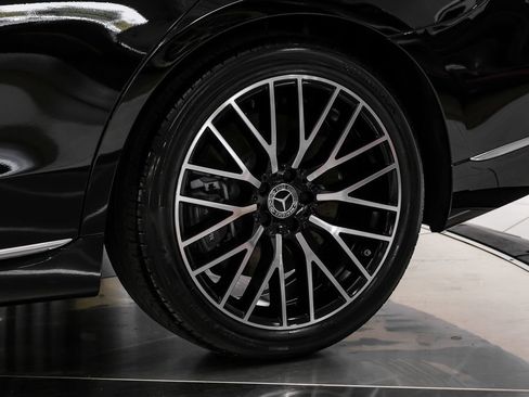 Used 2025 Mercedes-Benz S 500 4MATIC image 57