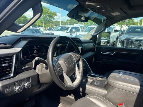 Used 2024 GMC Sierra 2500 Denali w/ Denali Reserve Package AWD/4WD image 16