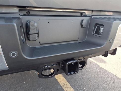 New 2026 Ford F250 Lariat w/ Chrome Package image 21