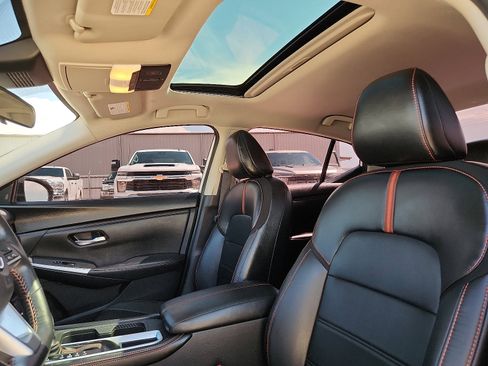 Used 2024 Nissan Sentra SR w/ SR Premium Package FWD image 13