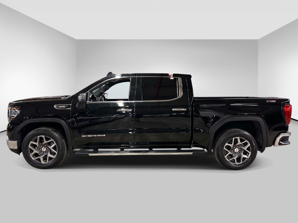 Used 2023 GMC Sierra 1500 SLT w/ SLT Premium Plus Package AWD/4WD image 2