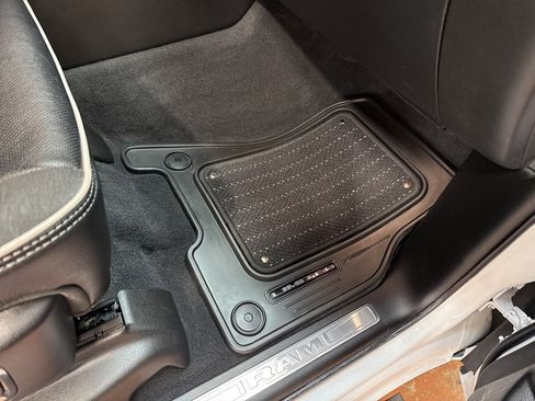 Used 2025 RAM 1500 Limited w/ Off Road Group image 13