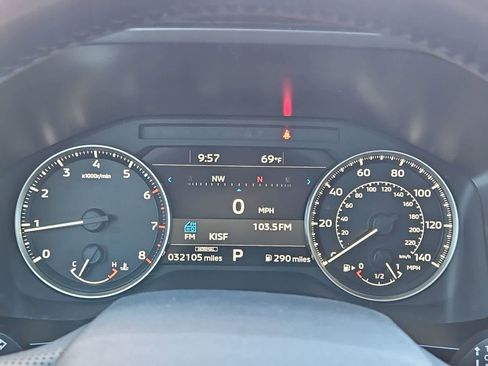 Used 2024 Mitsubishi Outlander SE image 32