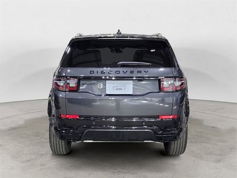 New 2025 Land Rover Discovery Sport Dynamic SE image 4