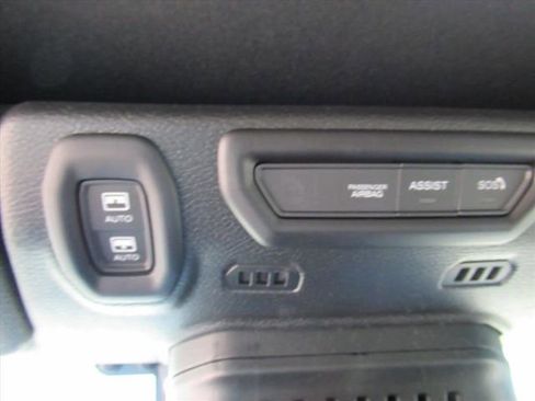 Used 2022 Jeep Wrangler Unlimited Sahara w/ LED Lighting Group AWD/4WD image 30