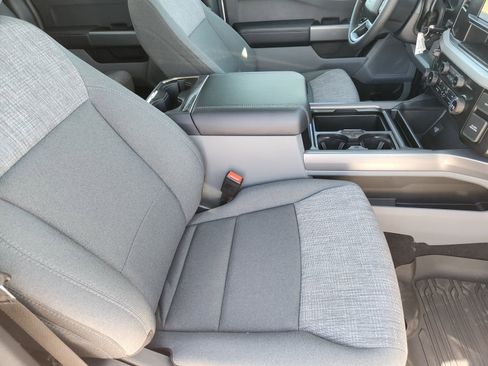 New 2026 Ford F250 XLT w/ FX4 Off-Road Package image 14