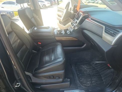 Used 2019 GMC Yukon XL Denali image 14