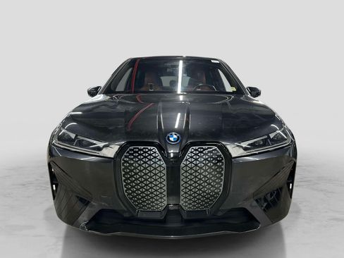 Used 2024 BMW iX xDrive50 w/ Premium Package AWD/4WD image 3