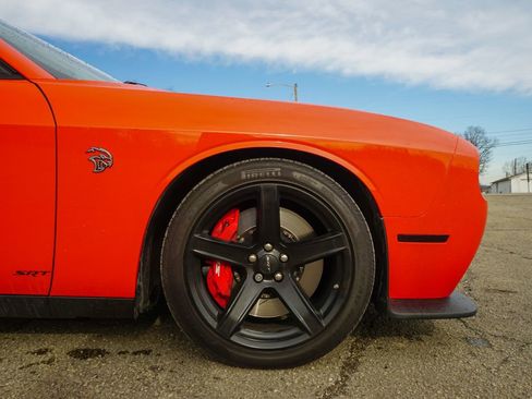 Used 2021 Dodge Challenger SRT Hellcat image 12