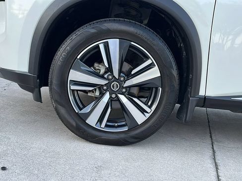 Used 2021 Nissan Rogue SL FWD image 12