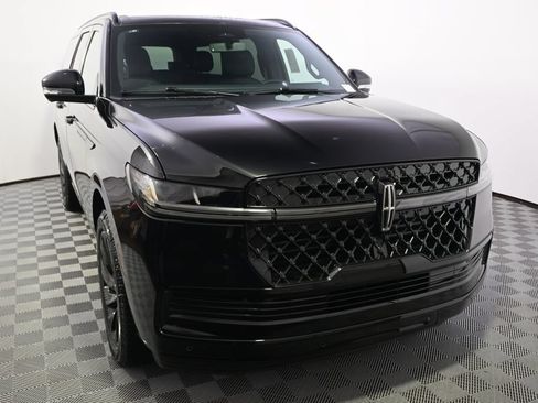 New 2027 Lincoln Navigator L Reserve w/ Jet Appearance Package AWD/4WD image 9