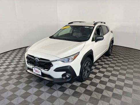 Used 2024 Subaru Crosstrek 2.0i Premium AWD/4WD image 3