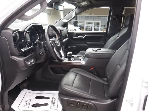 Used 2023 GMC Sierra 1500 SLT image 17