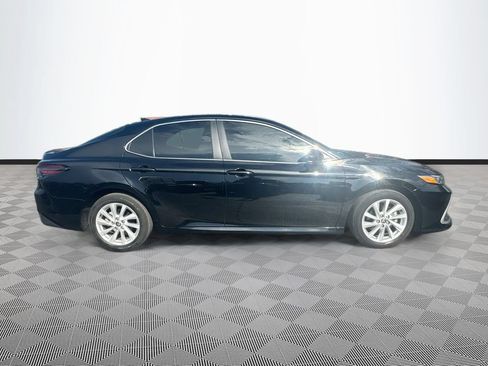 Used 2024 Toyota Camry LE FWD image 5