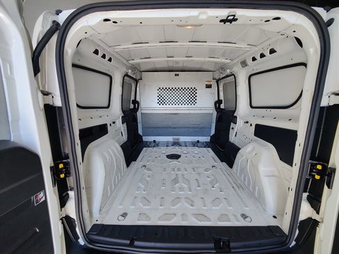 Used 2021 RAM ProMaster City Tradesman image 9