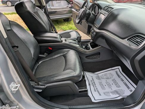 Used 2020 Dodge Journey Crossroad FWD image 44