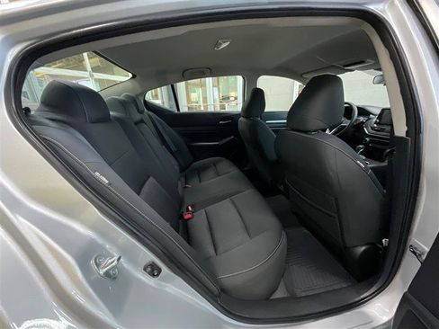 Used 2022 Nissan Altima 2.5 SV FWD image 26
