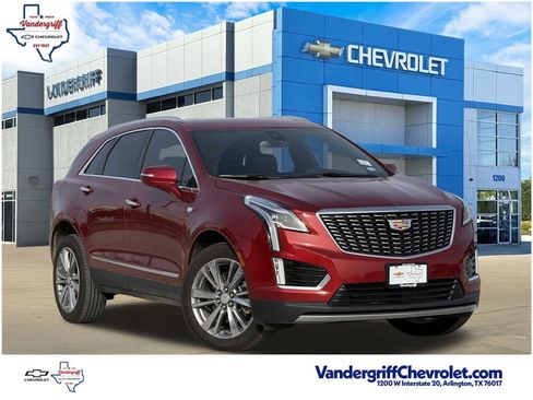 Used 2024 Cadillac XT5 Premium Luxury image 1